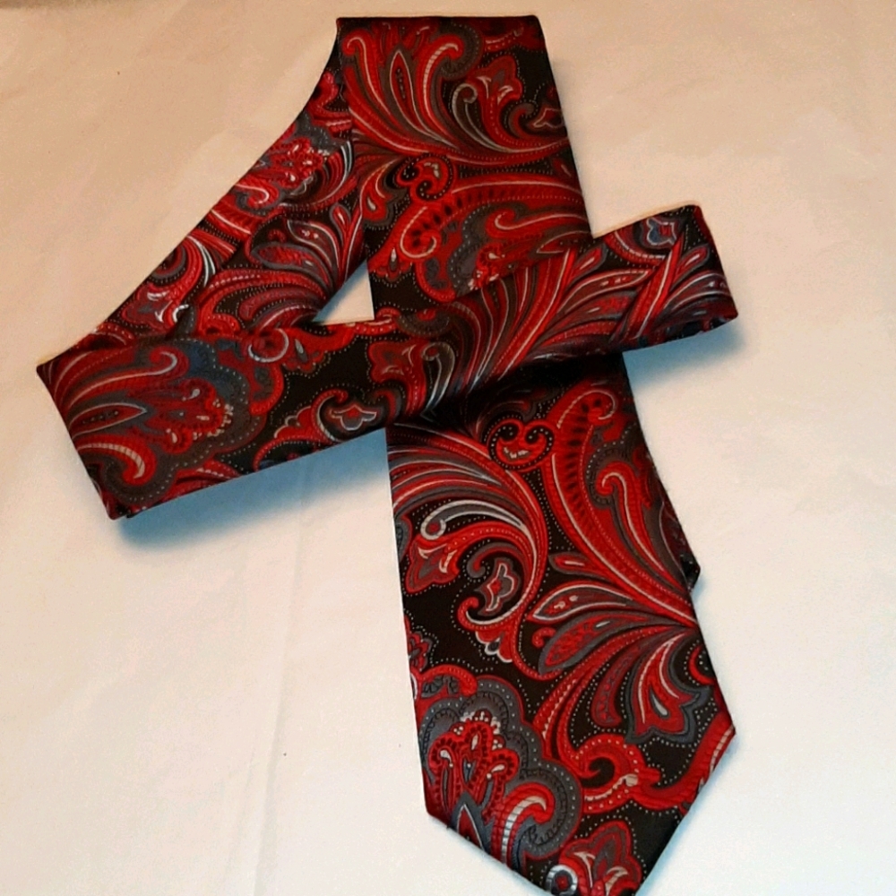 PAISLEY NECKTIE, BLACK & RED